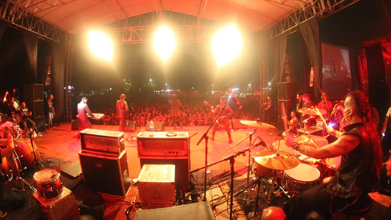 Rock In Solo 2012 - The Return backdrop