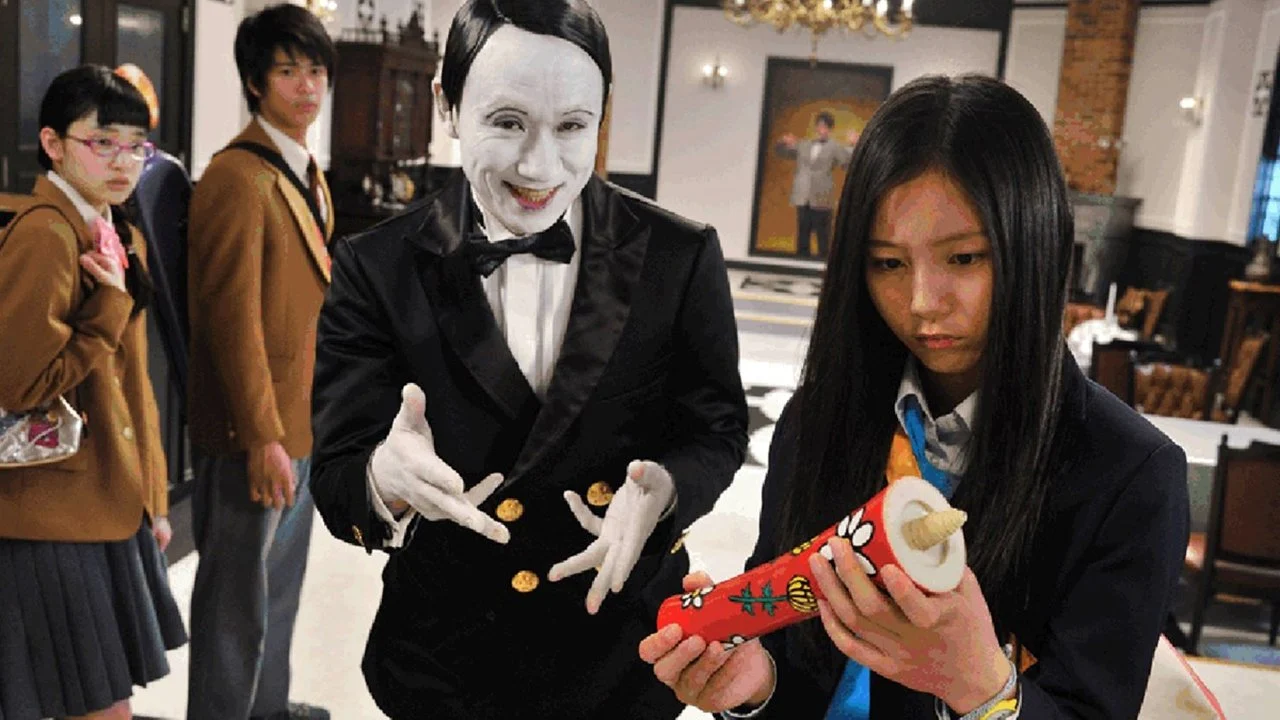 Thriller Restaurant backdrop