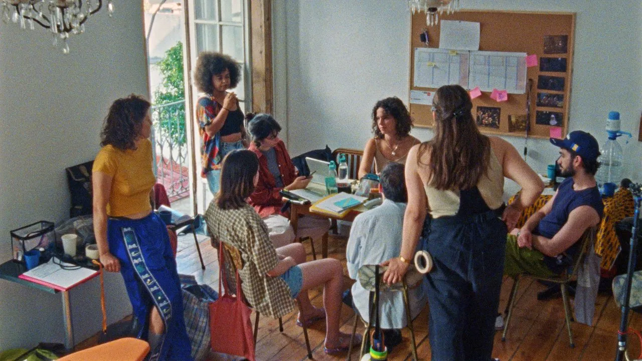 Two Times João Liberada backdrop