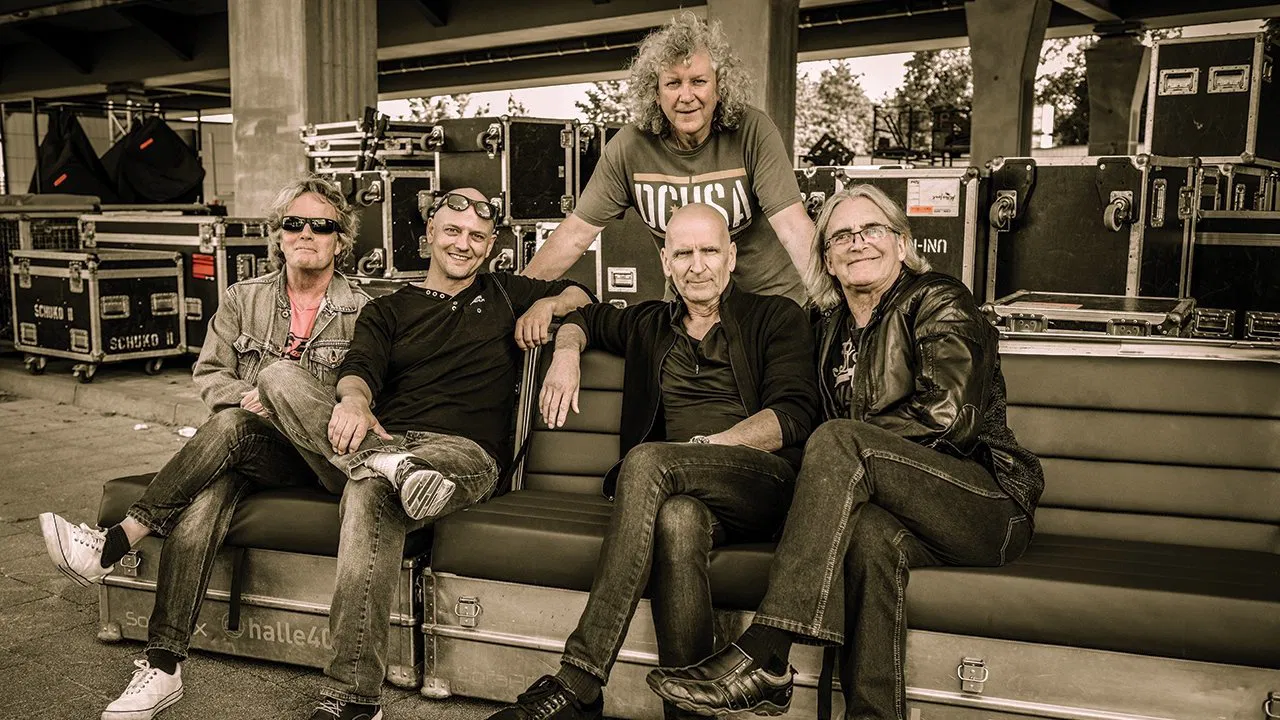 Saga - So good so far - Live at Rock Of Ages backdrop