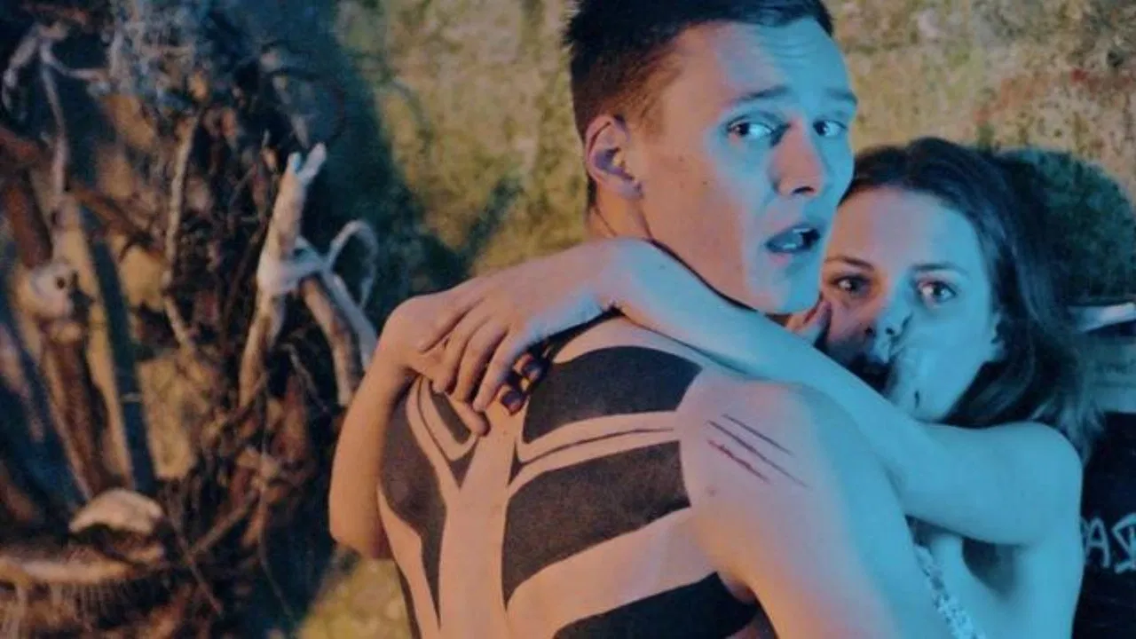 Hanna's Homecoming backdrop