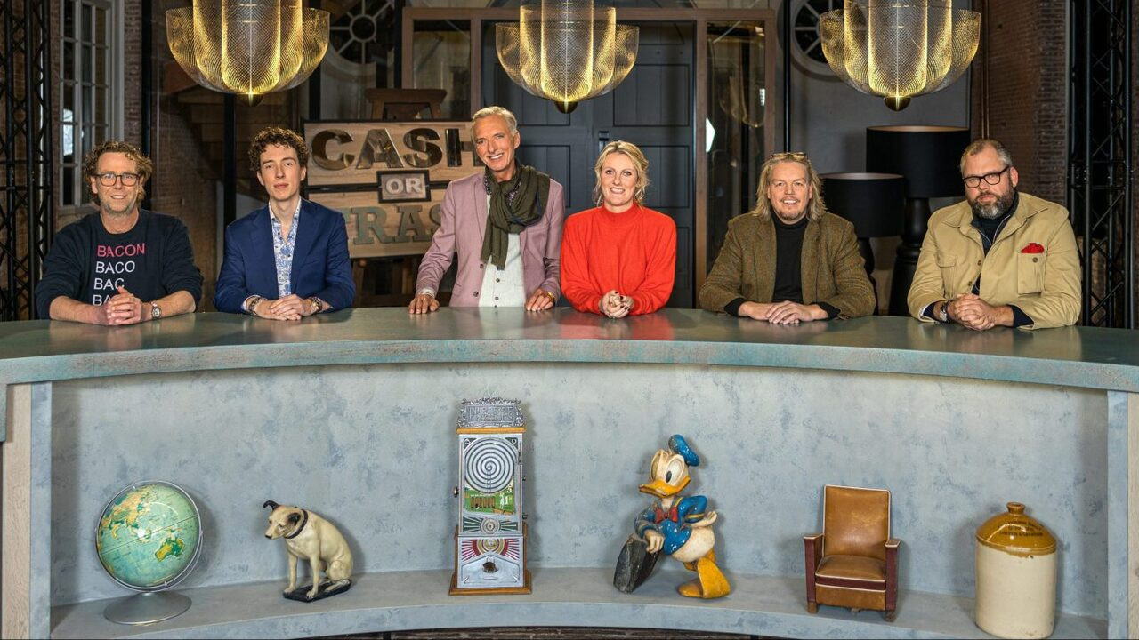 Cash or Trash backdrop