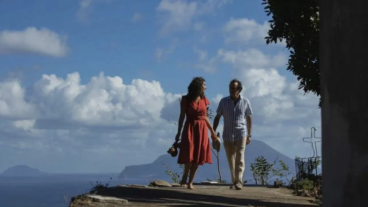 Paradiso in vendita backdrop