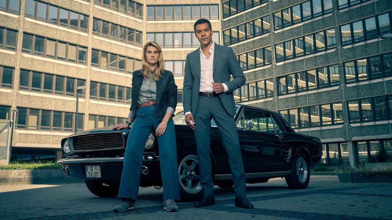 Unbestechlich backdrop