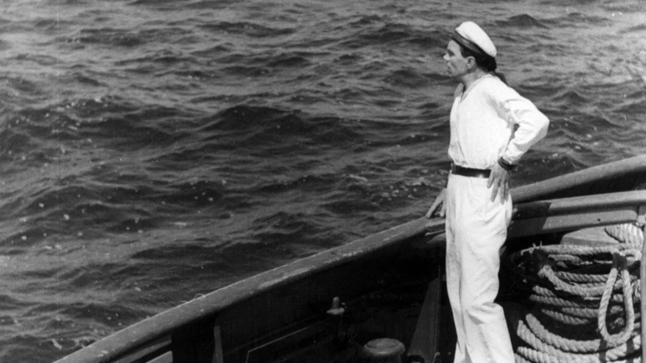 Treasure of the Wrecked Vessel backdrop