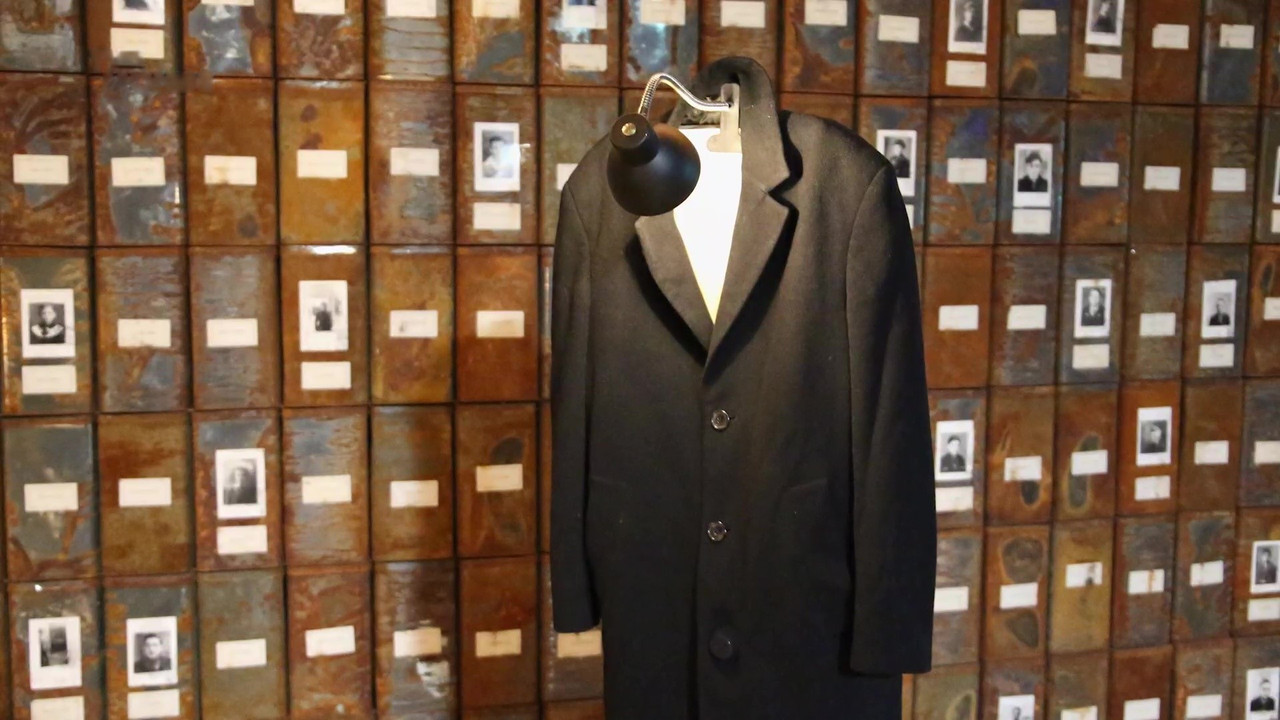 J'ai retrouvé Christian B. backdrop