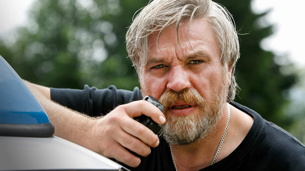 The Mountain‘s Whisper backdrop