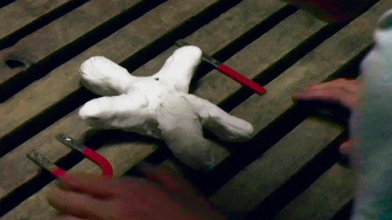 Honto Ni Atta! Noroi No Video 18 backdrop