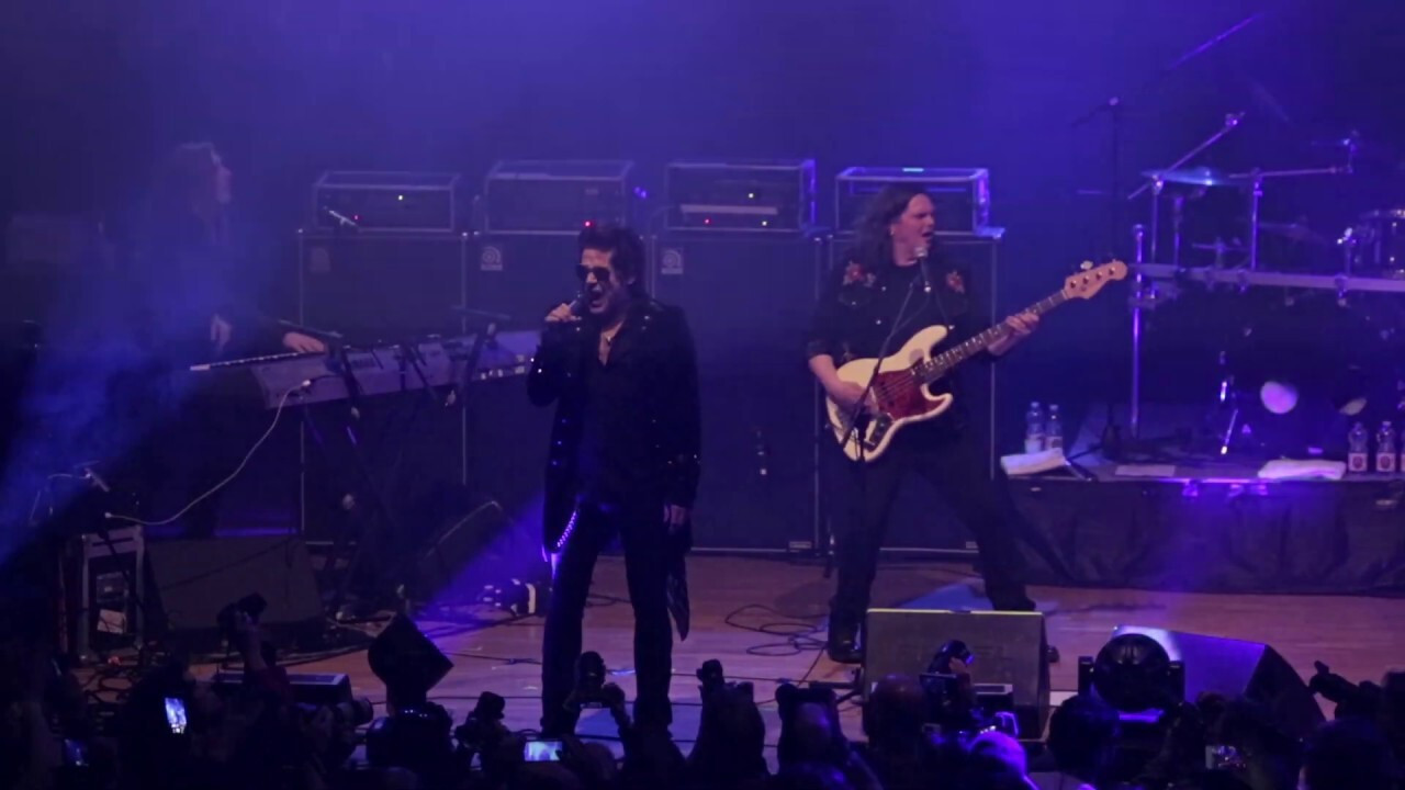 TNT: Encore Live in Milano backdrop