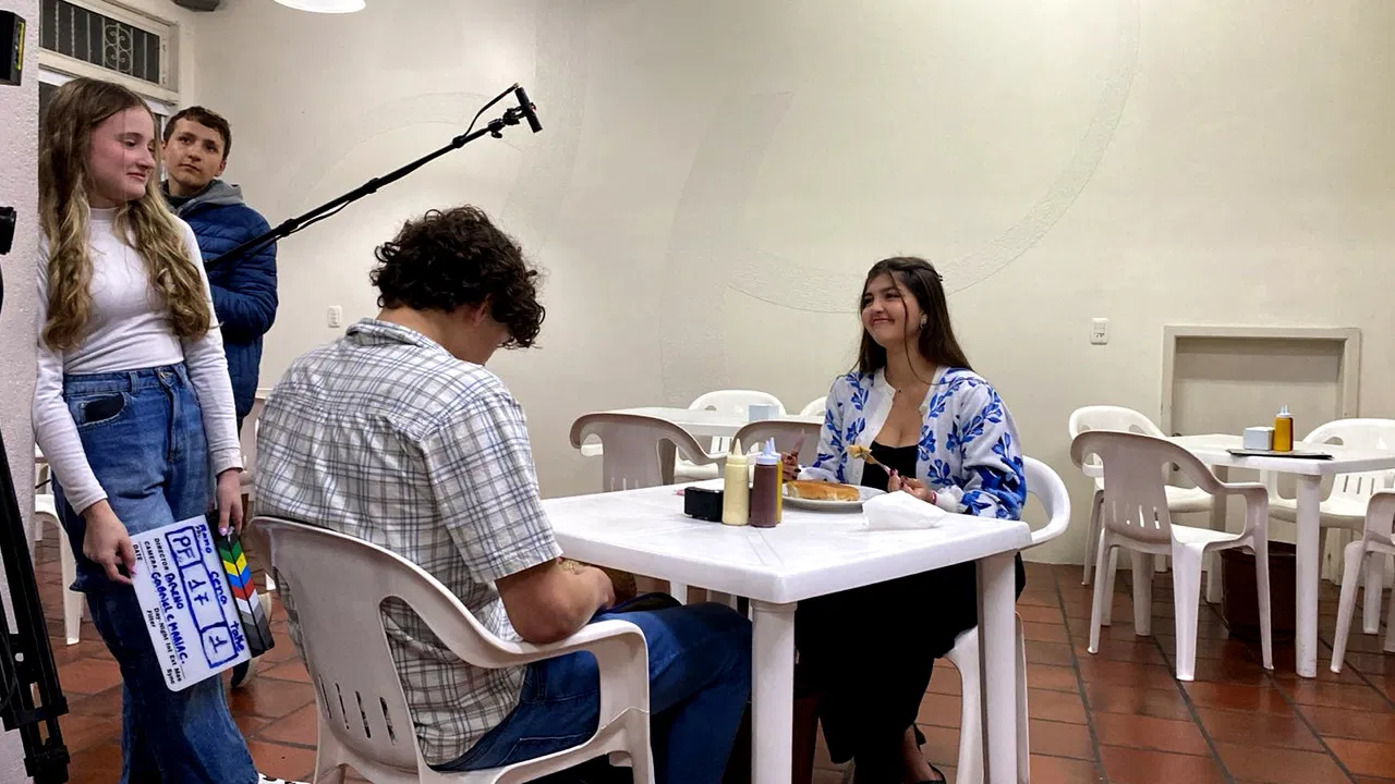 Como Não Arranjar um Namorado backdrop