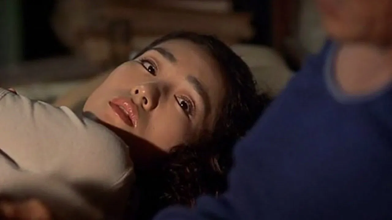 Zhou Yu's Train backdrop