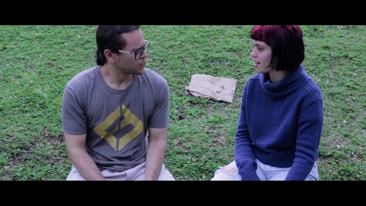 A Maldição do Papel backdrop