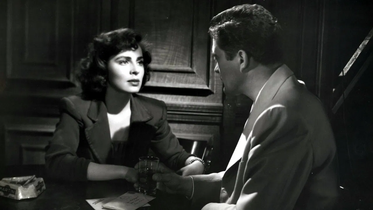 To the Victor backdrop