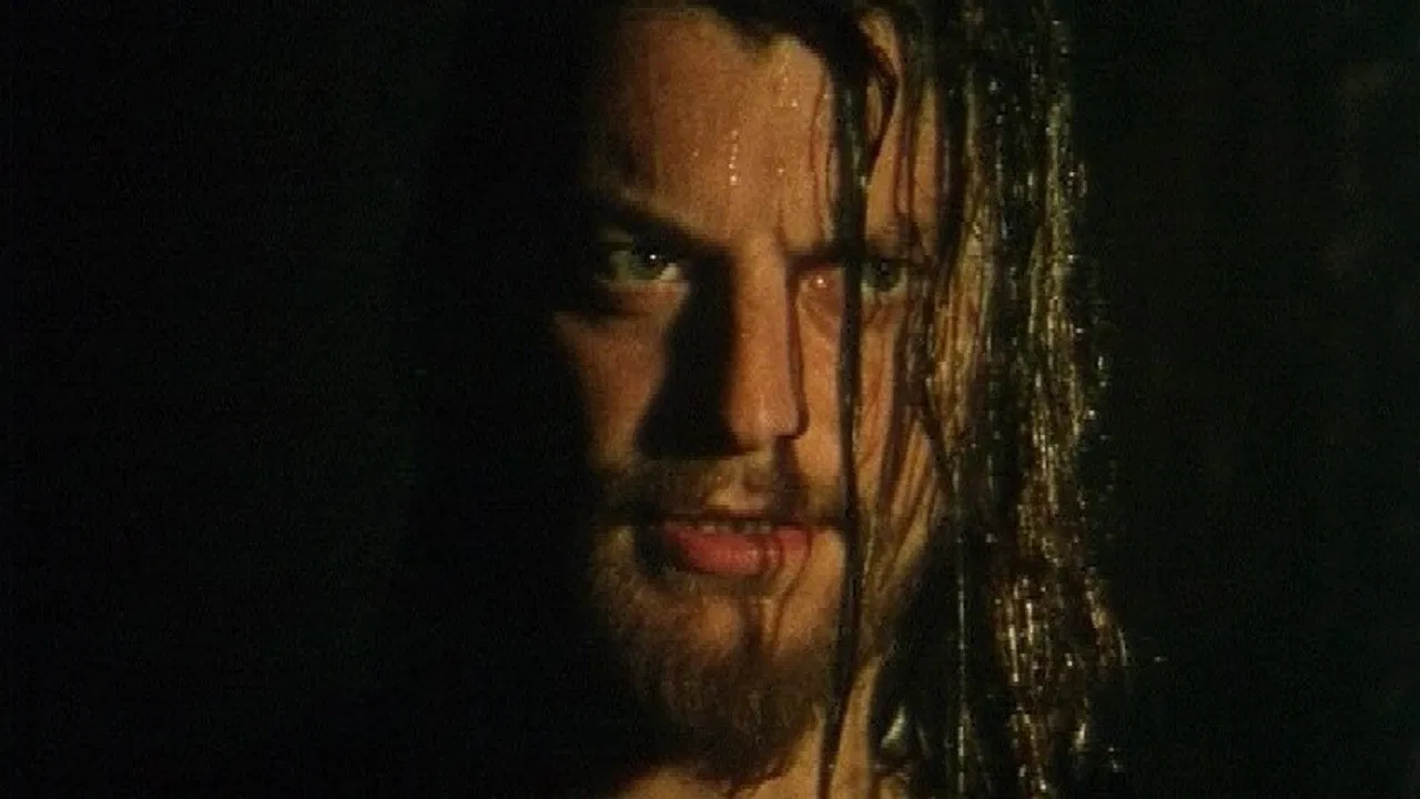 La via della gloria backdrop