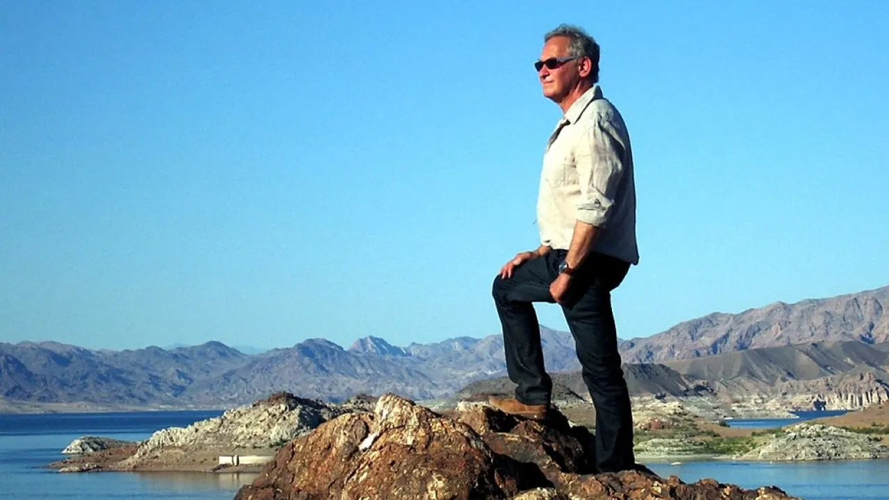 The American Future: A History backdrop