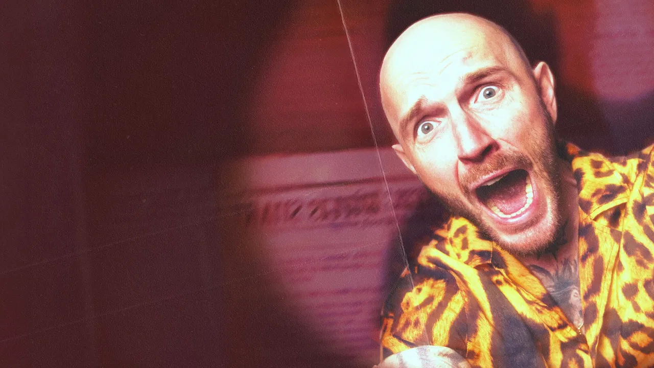 BORDEA: Teoria conspirației backdrop