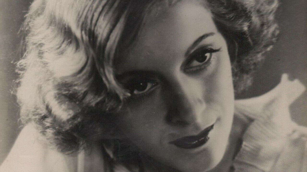 Two Sinners backdrop