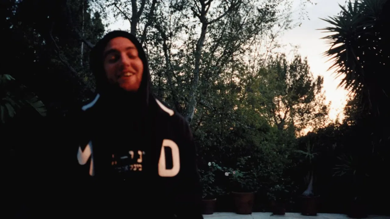 GO:OD AM (Time Flies, Try To Catch It) backdrop