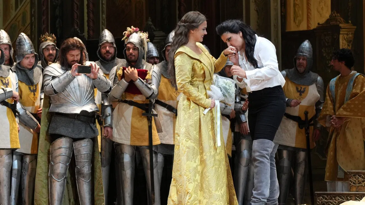 Adelaide Di Borgogna backdrop