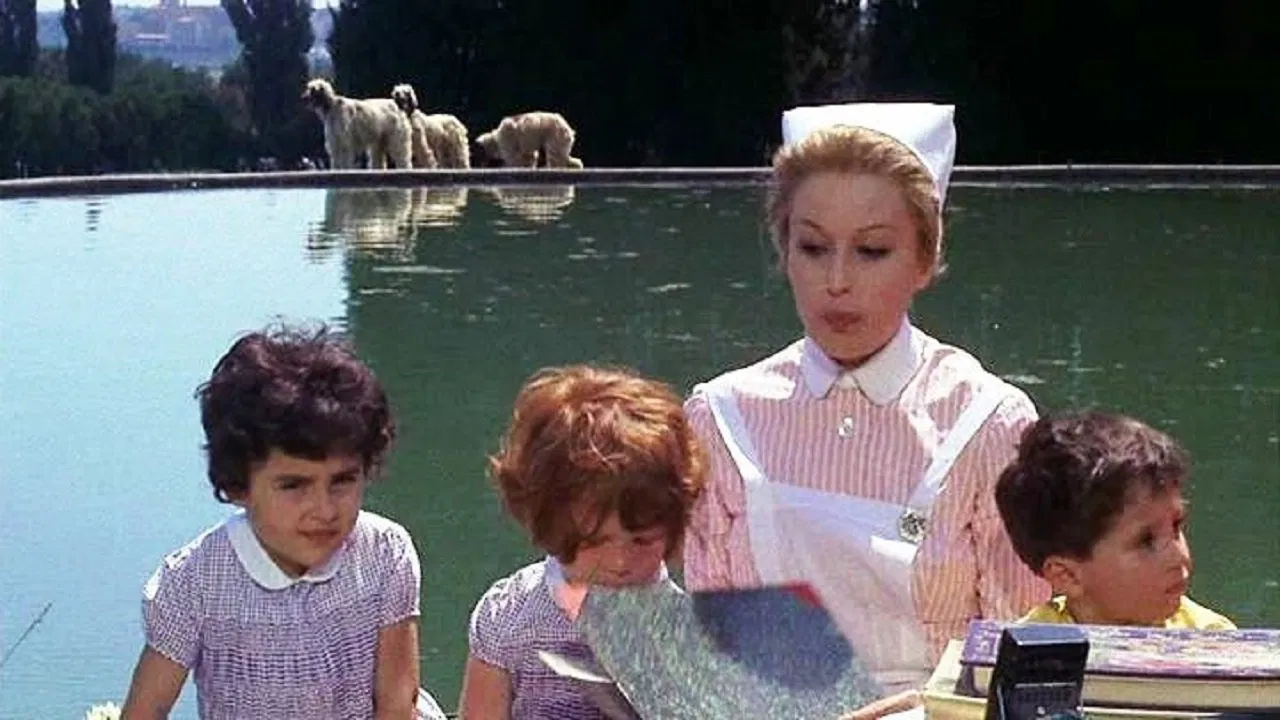 Caprice Italian Style backdrop