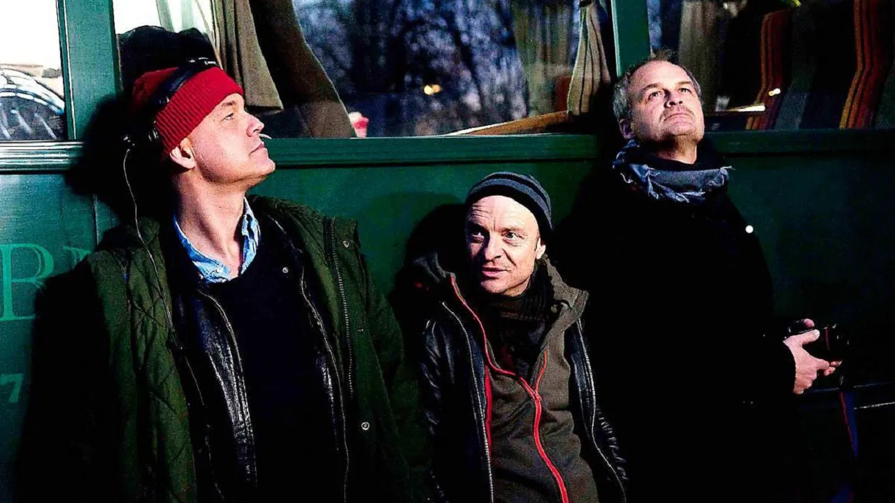 Allt faller backdrop