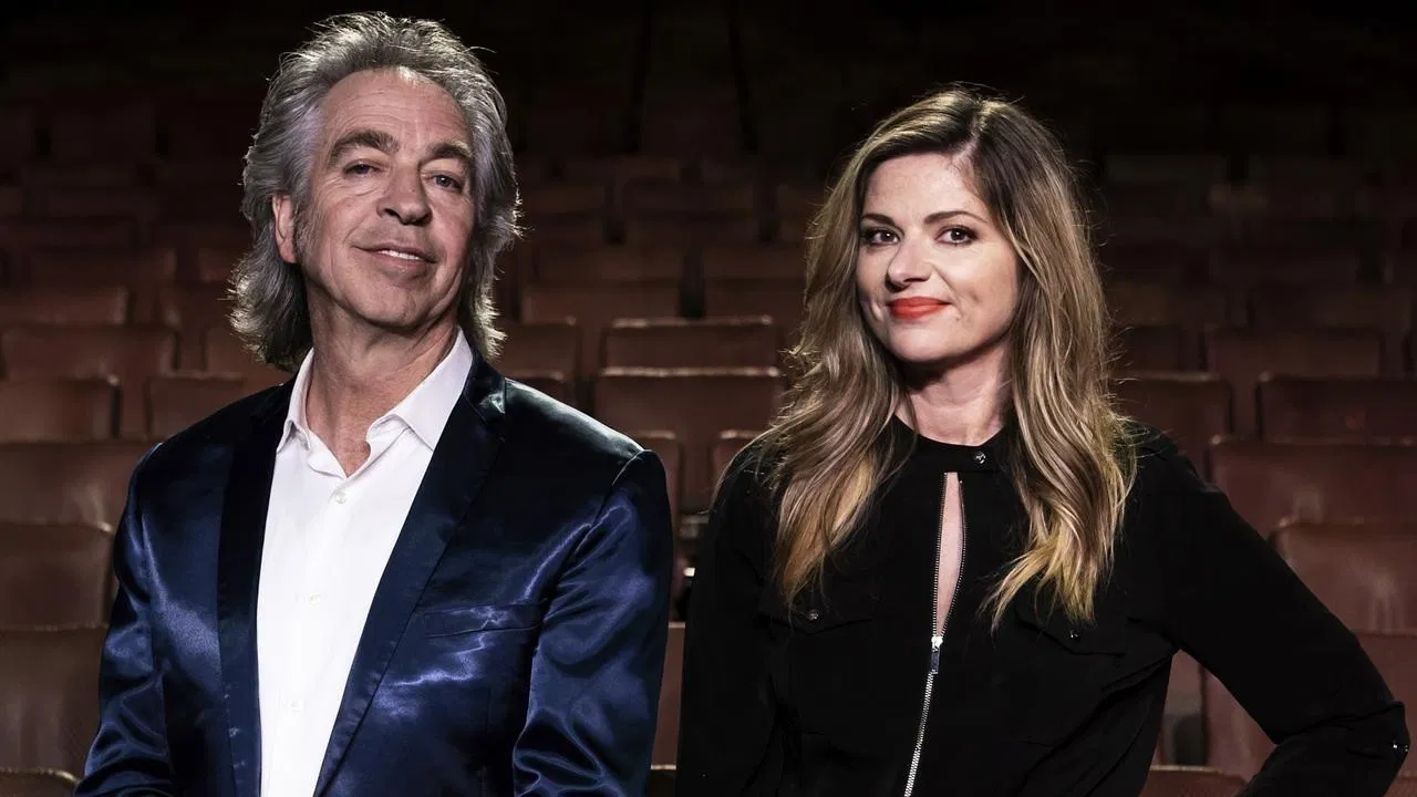 RocKwiz Duets: Volume 1 backdrop