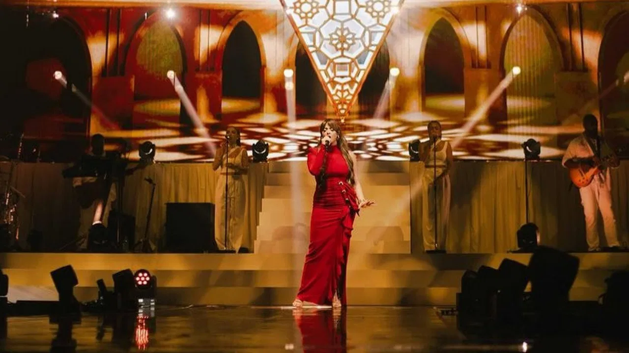 Nej' à l'Accor Arena backdrop