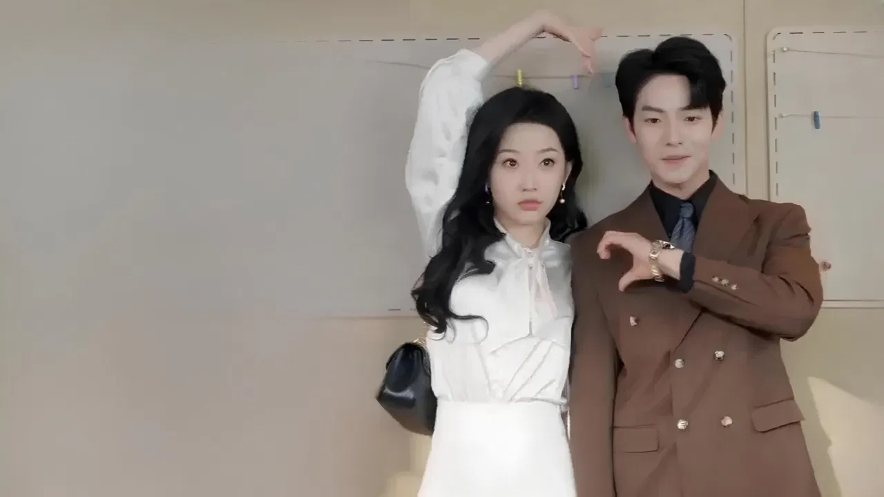 闪婚总裁都很穷 backdrop