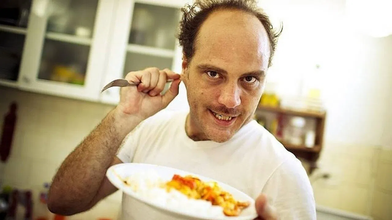 Larica Total backdrop