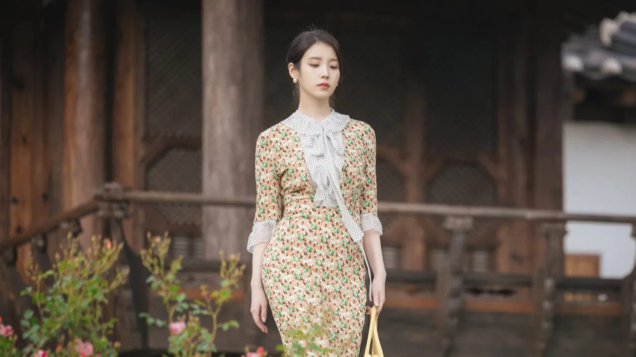 Perfect Crown backdrop