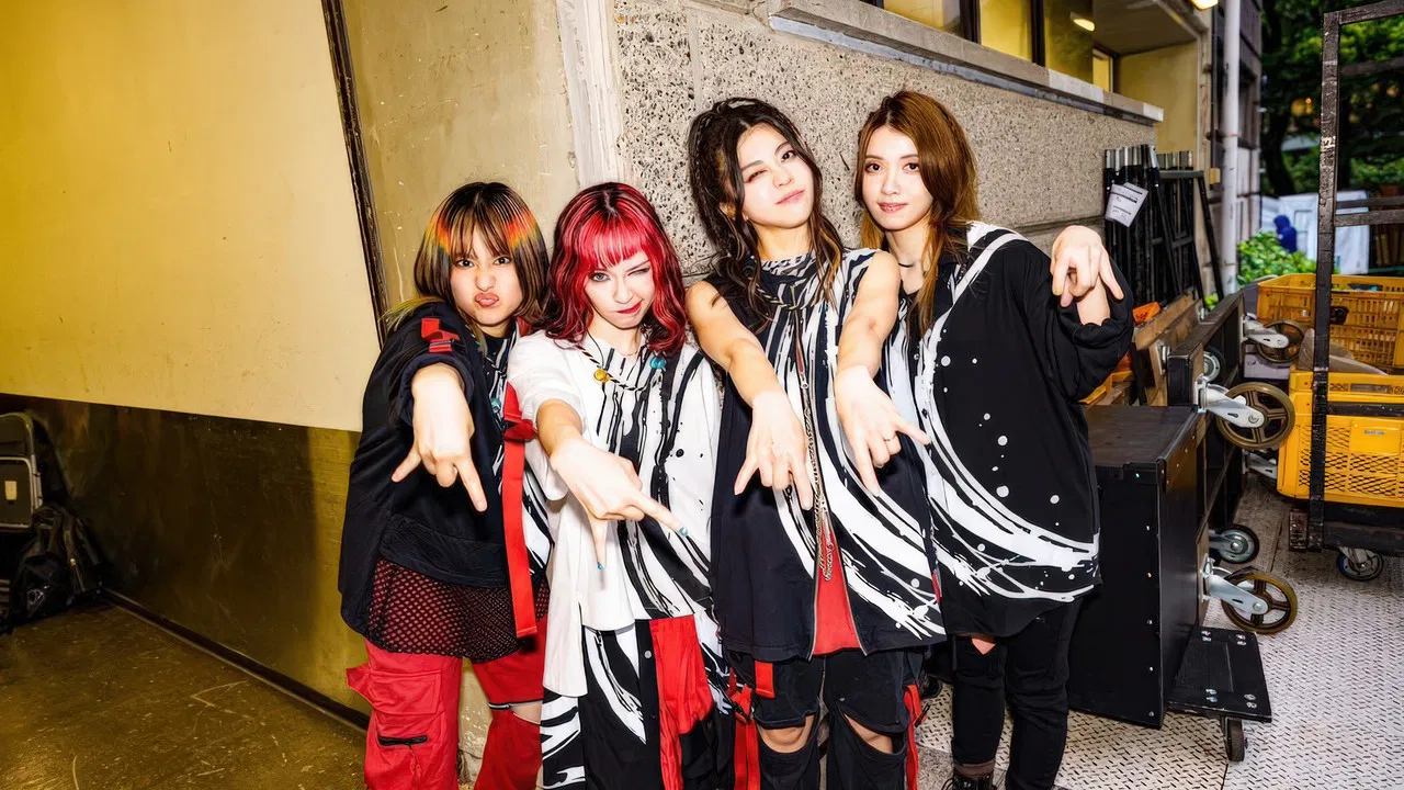 NEMOPHILA - I can't stop, I can't stop, NEMOPHILA Hell's complete live performance backdrop