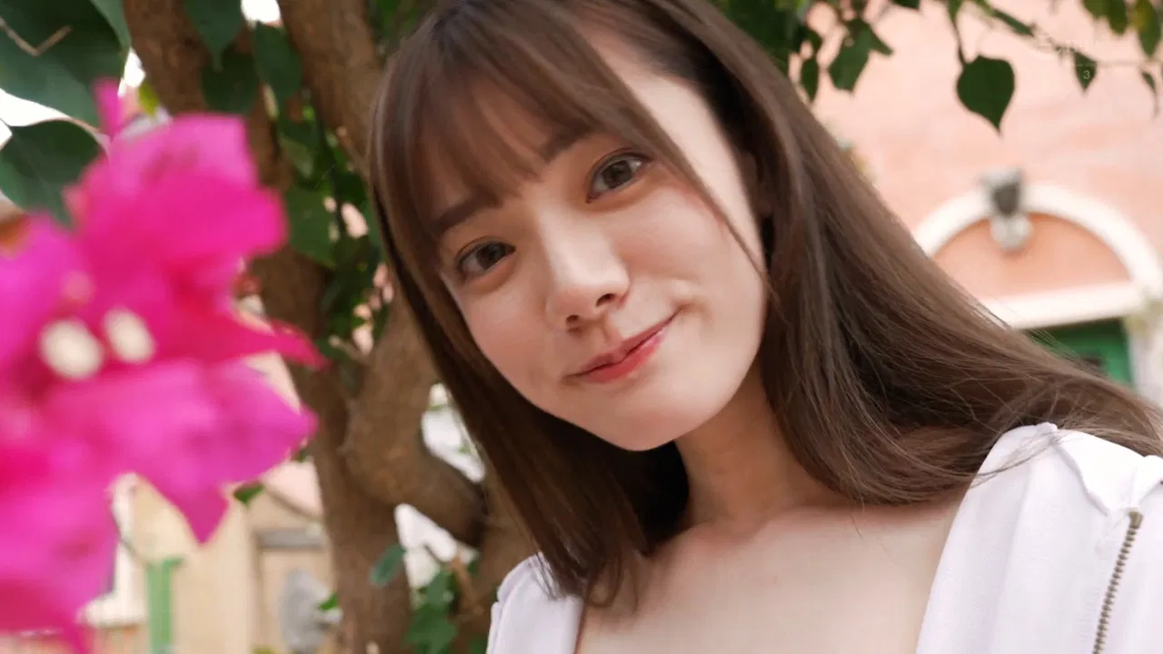 裸天使 宮下玲奈 backdrop