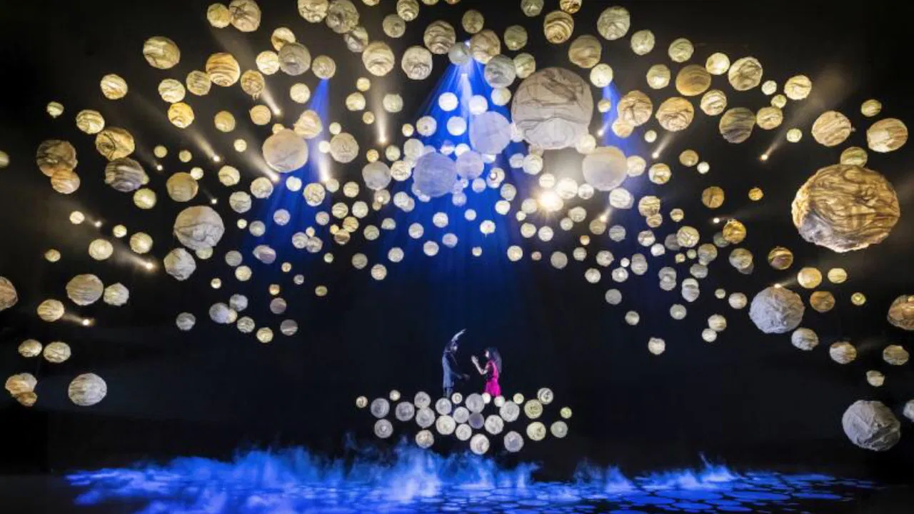 A Midsummer Night’s Dream: Royal Shakespeare Company backdrop