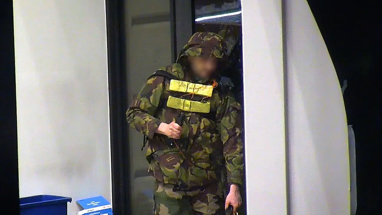 Kidnapping at the Apple Store backdrop