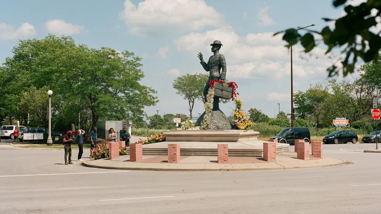 Chronicle of a Summer Day backdrop