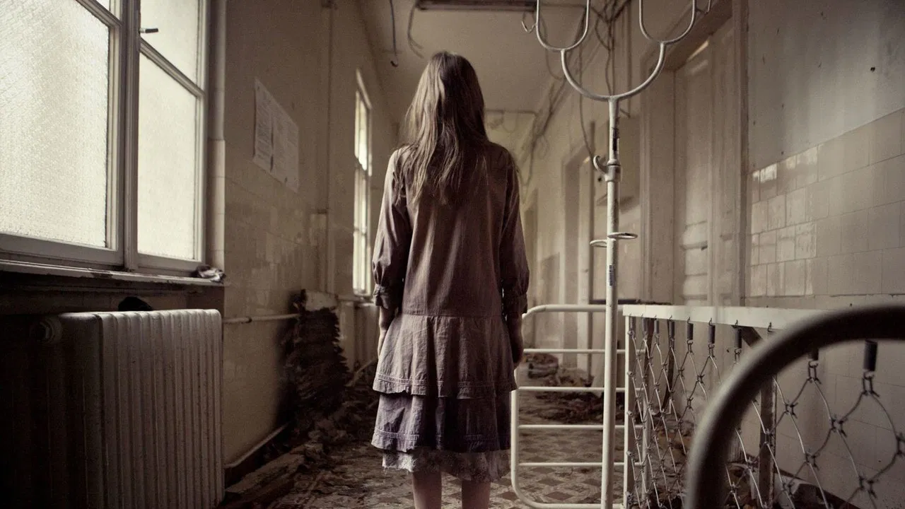 Dark Woods II backdrop