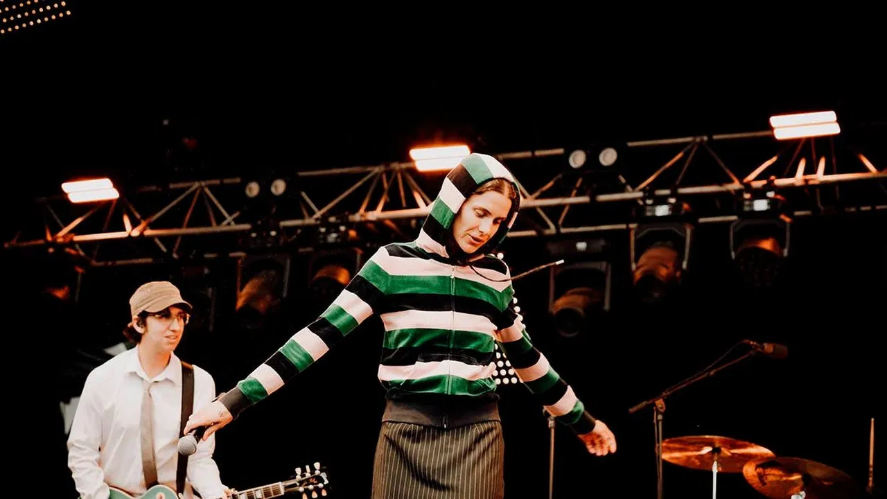 Bar Italia - La Route du Rock 2024 backdrop