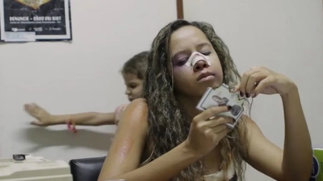 Geisiely with Y backdrop