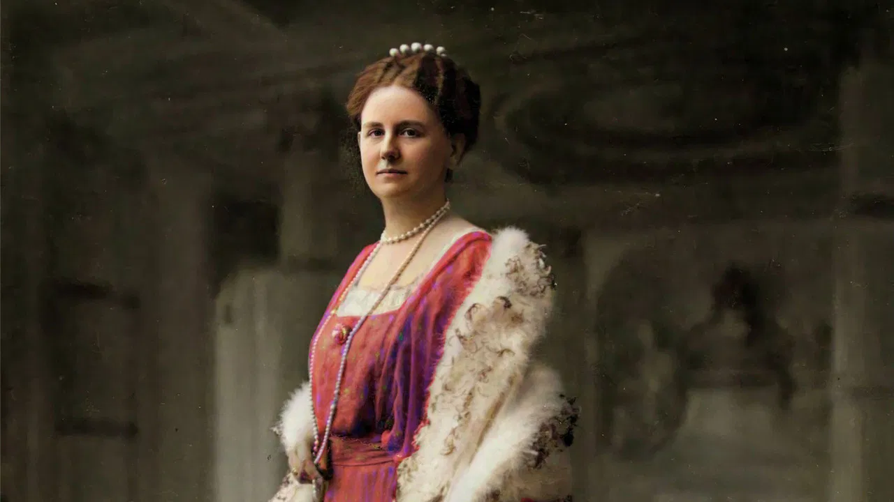 Wilhelmina, een leven voor de troon backdrop