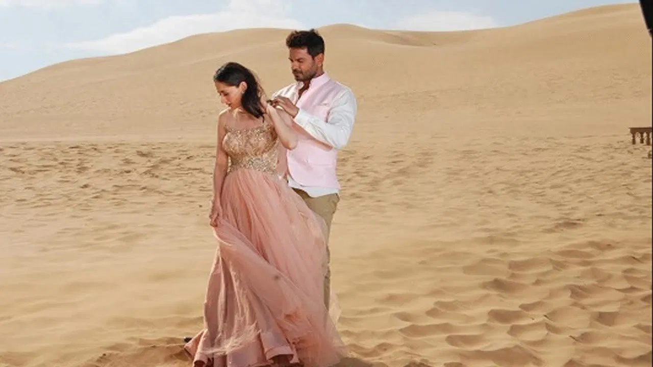 Love Ka Hai Intezaar backdrop