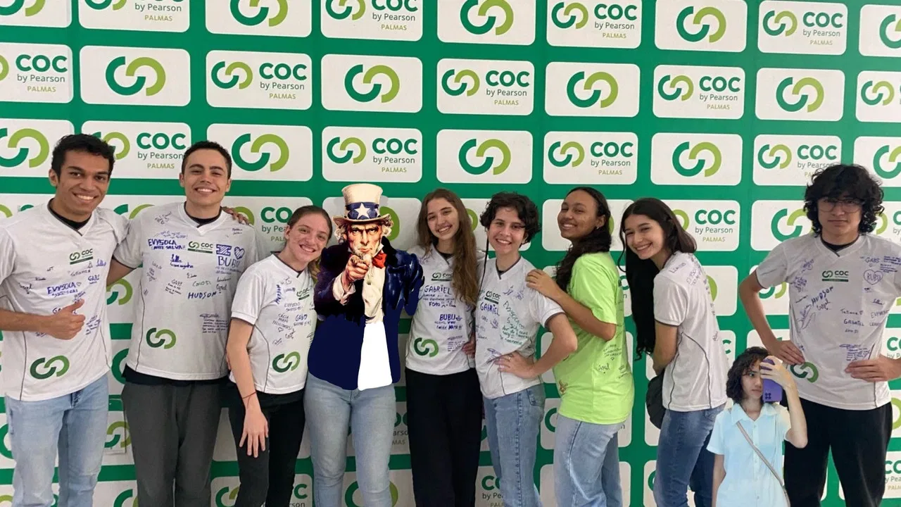 Capitalismo: A Fera Imortal backdrop