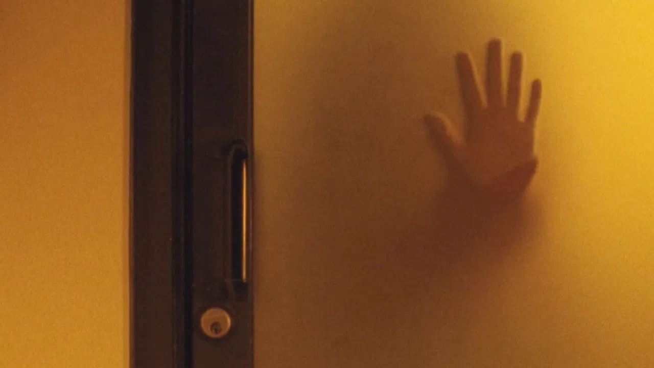 Men Do Not Sham Convulsion backdrop