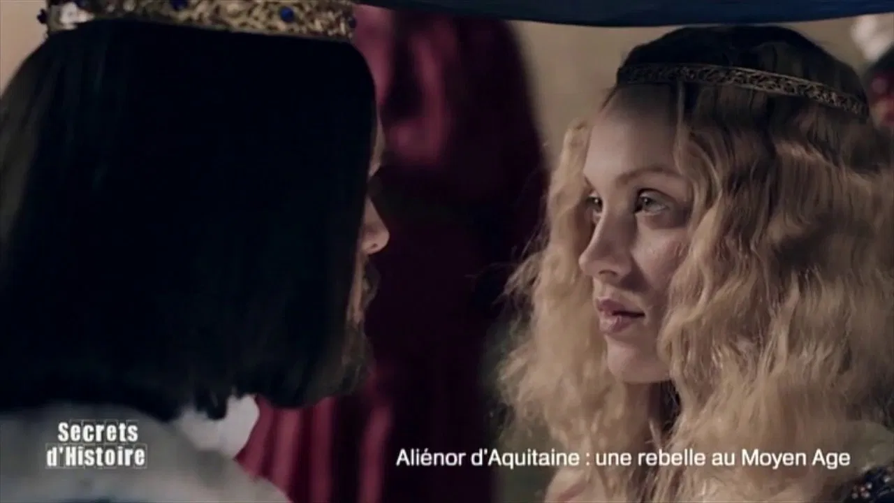 Aliénor d'Aquitaine : une rebelle au Moyen-Âge backdrop