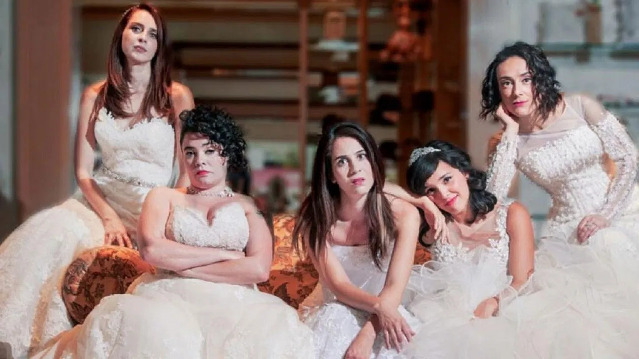 Ready to Mingle backdrop