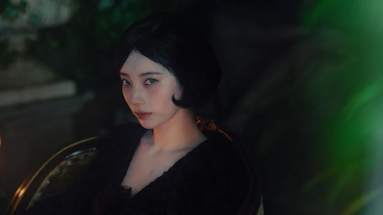 Portraits of Delusion backdrop