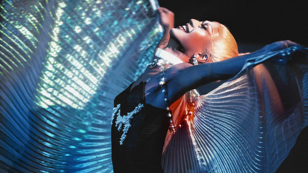 Midnight Valerie backdrop