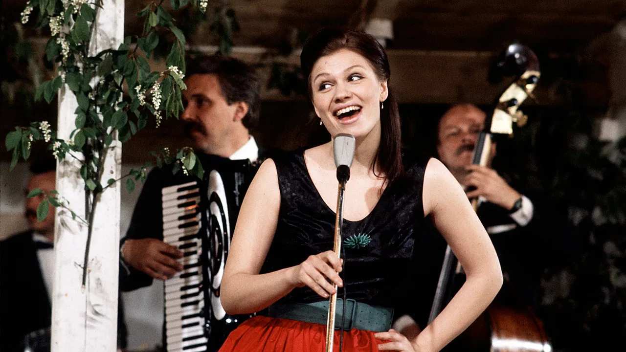 Viimeinen ilta backdrop