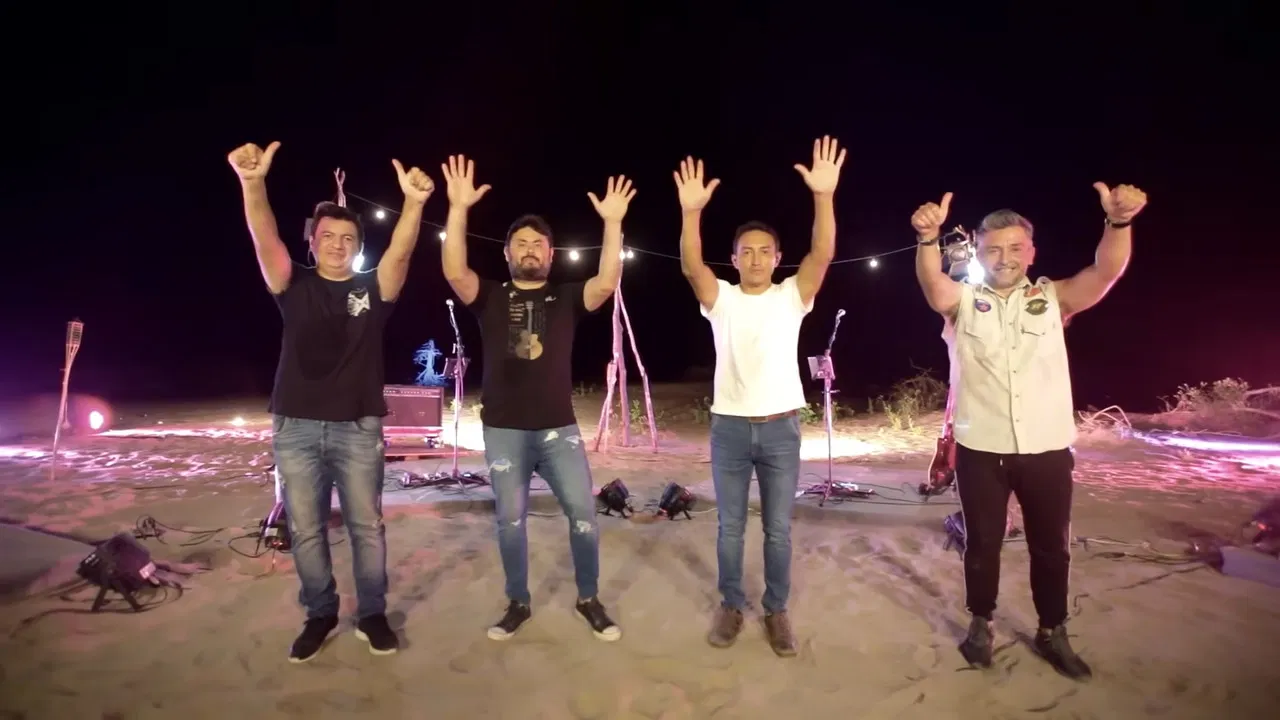 Cantando desde el Río Dulce backdrop