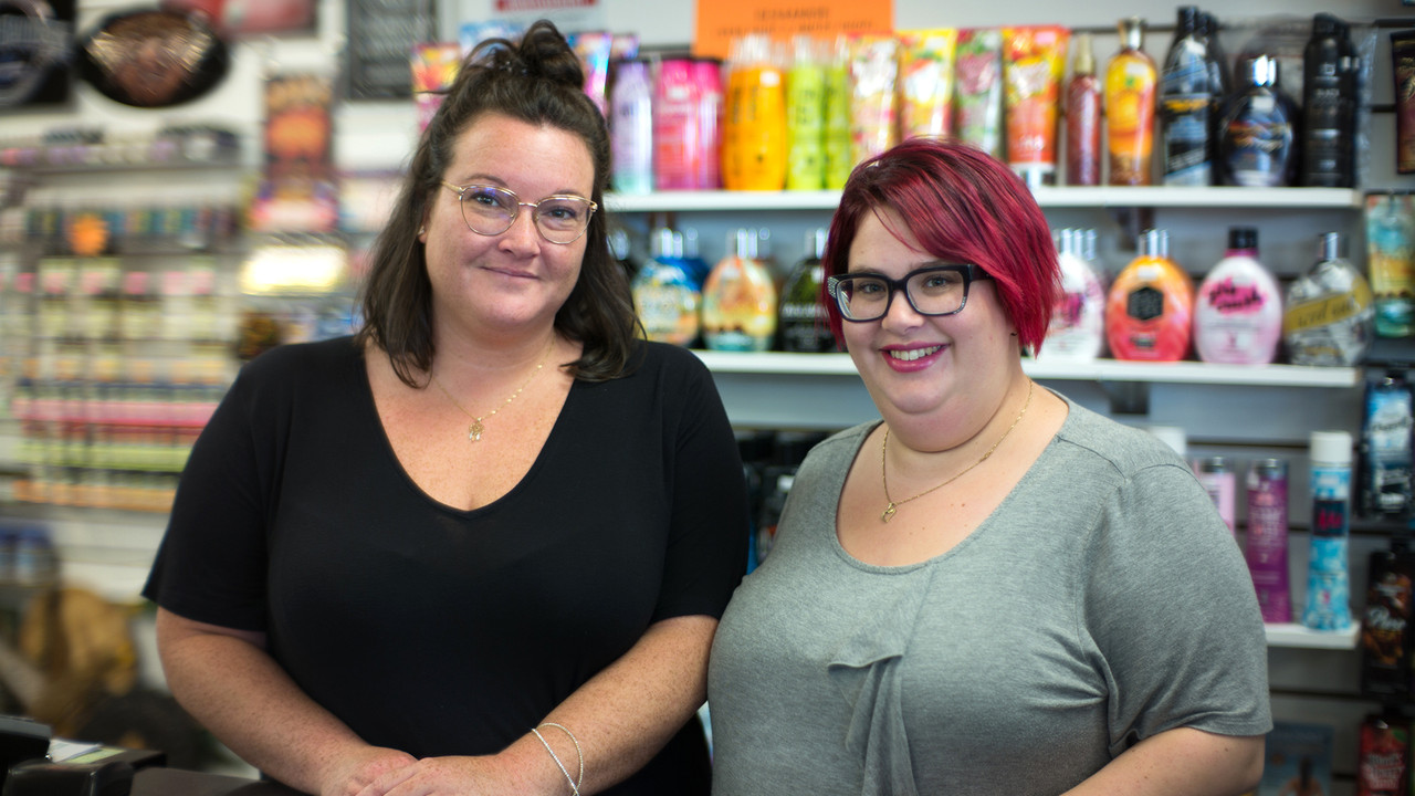 Sexe Shop : une affaire de famille backdrop