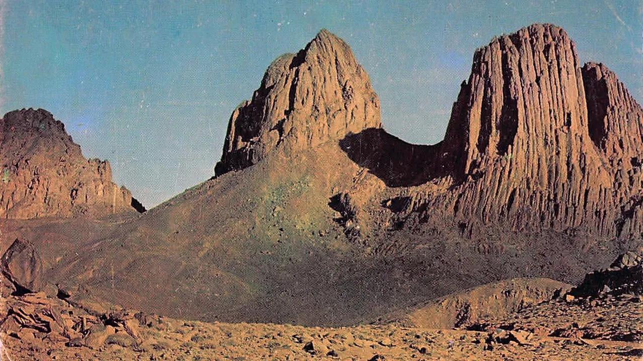 Salt and Rock backdrop